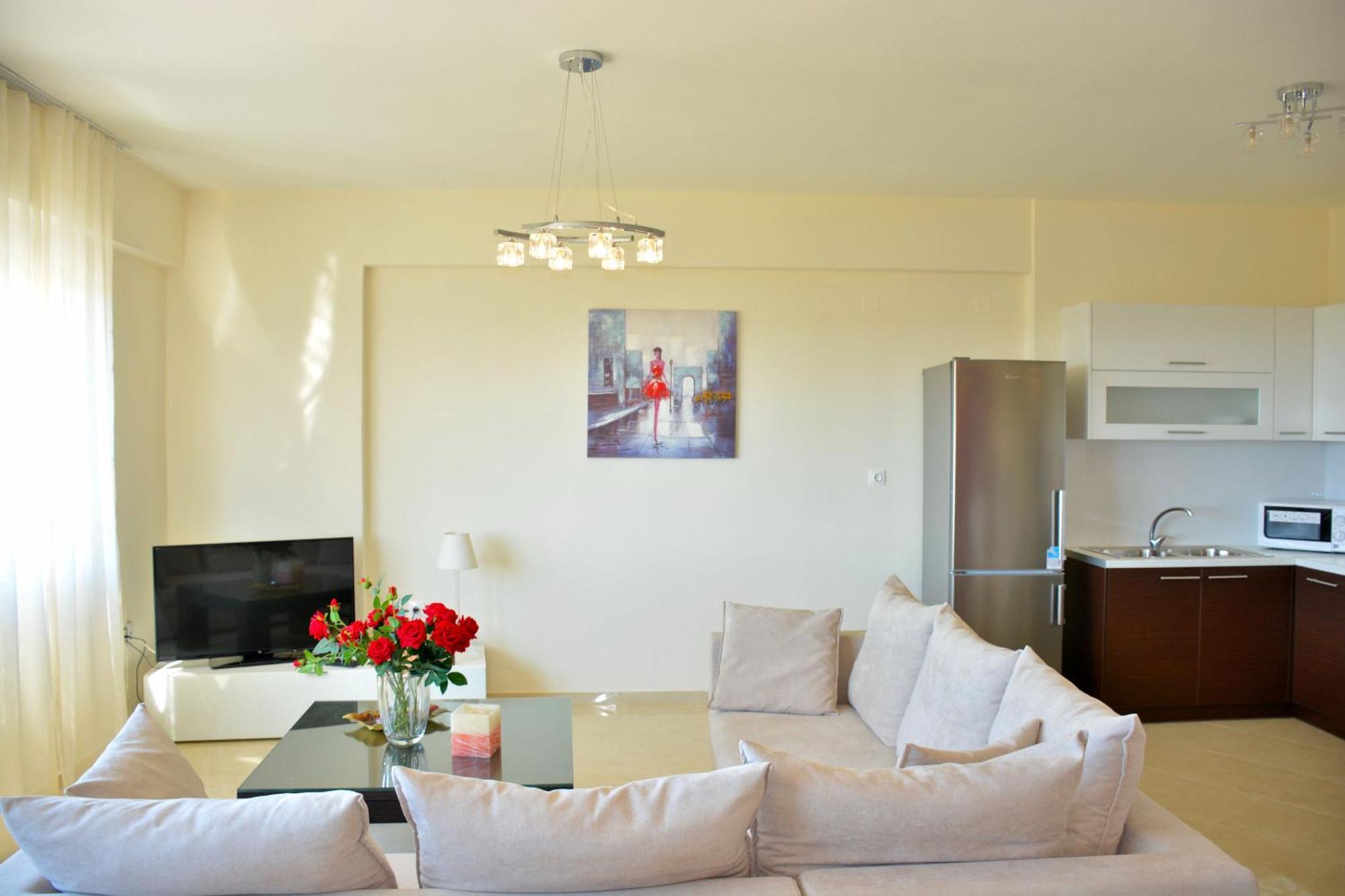 Luxury Suites In Stavromenos Luaran gambar
