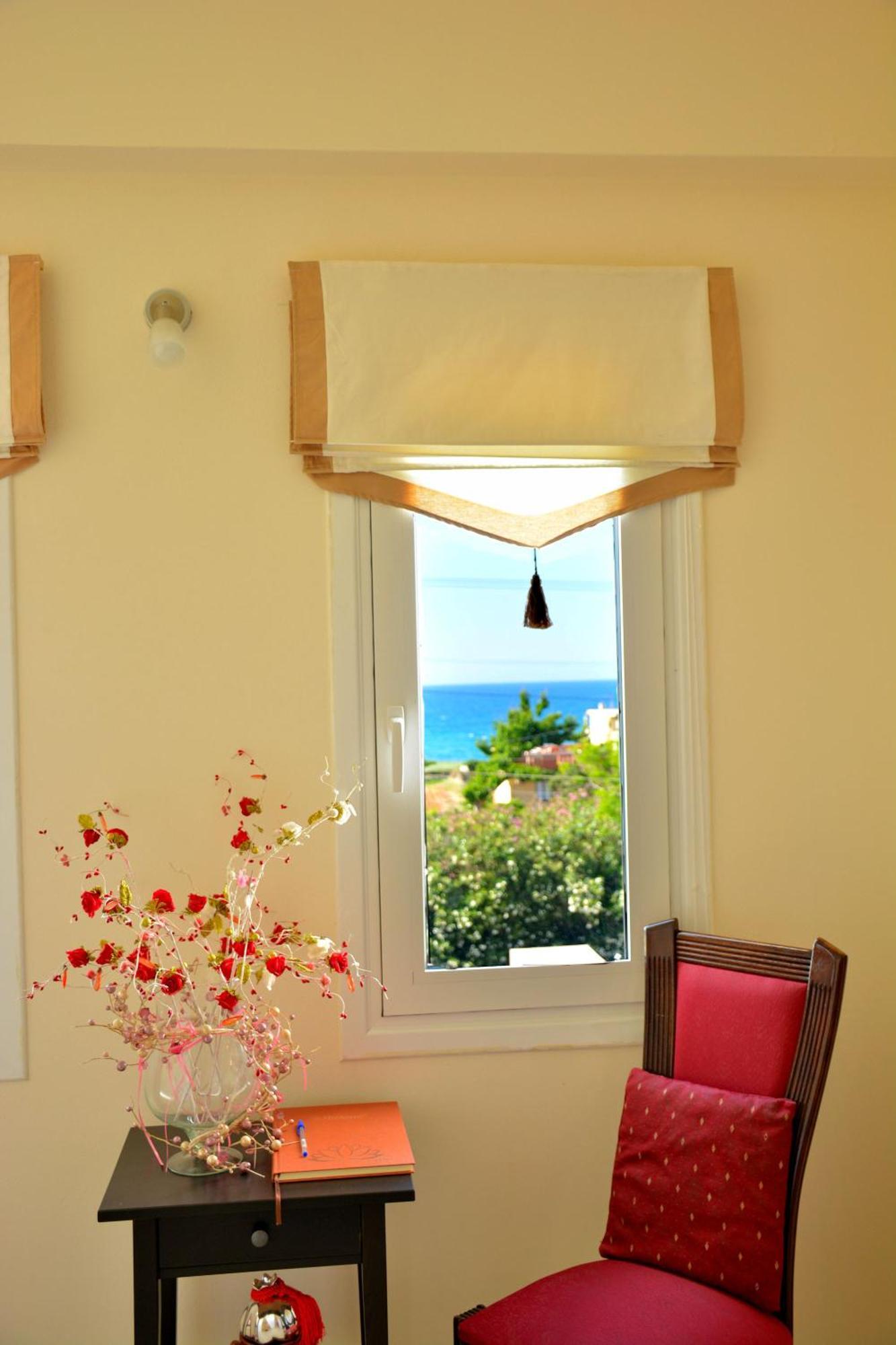 Luxury Suites In Stavromenos Luaran gambar