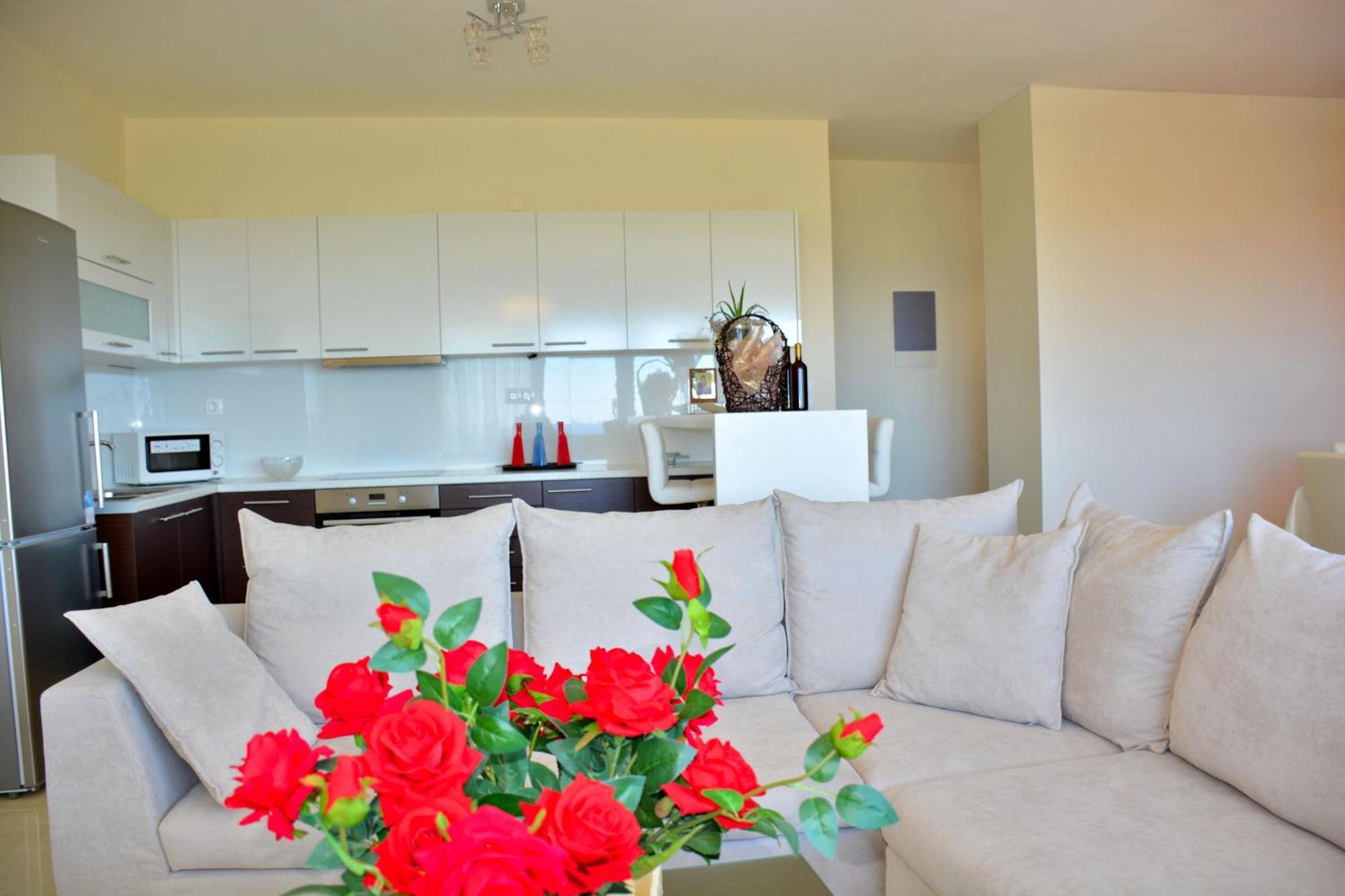 Luxury Suites In Stavromenos Luaran gambar
