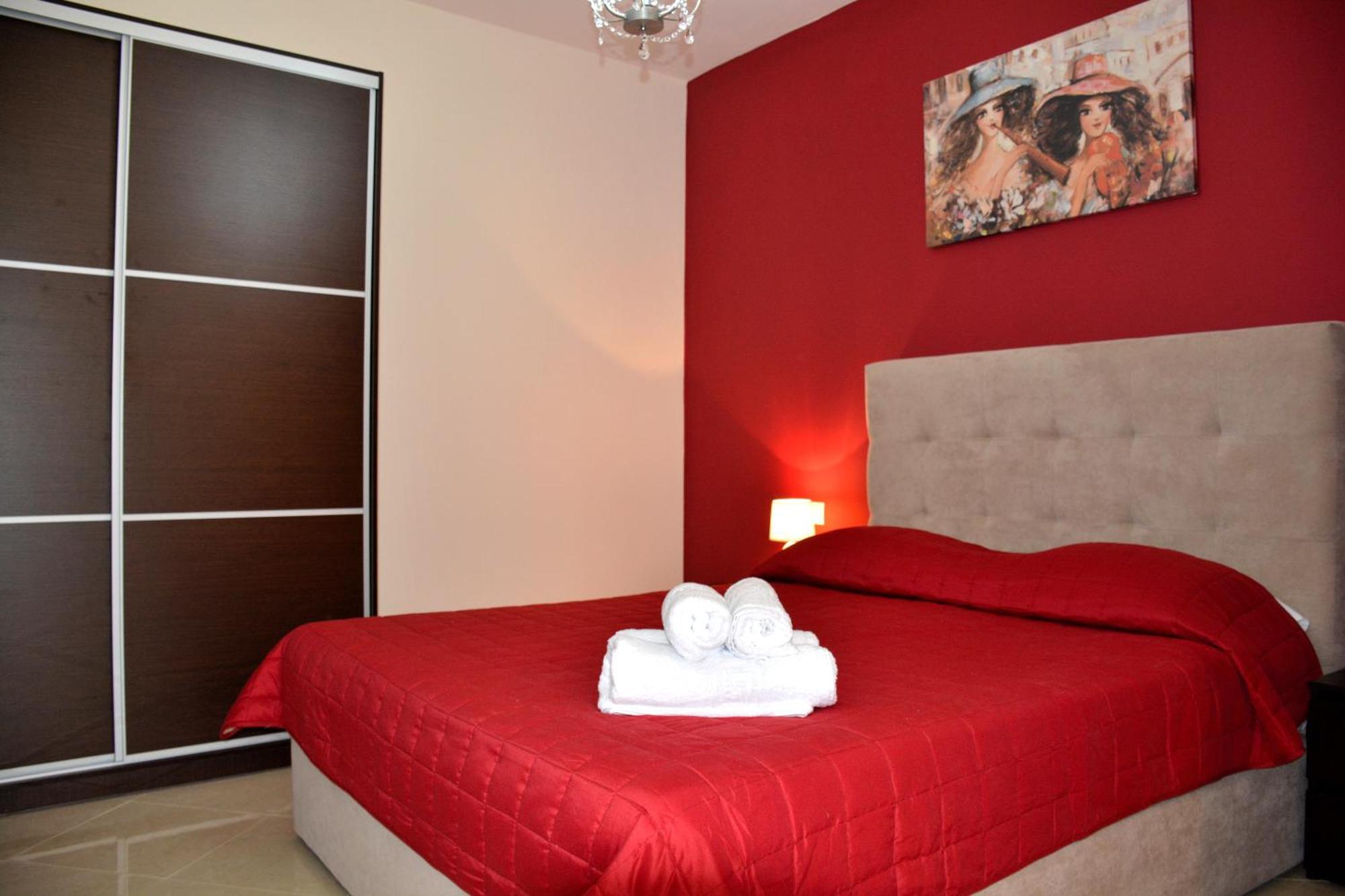 Luxury Suites In Stavromenos Luaran gambar