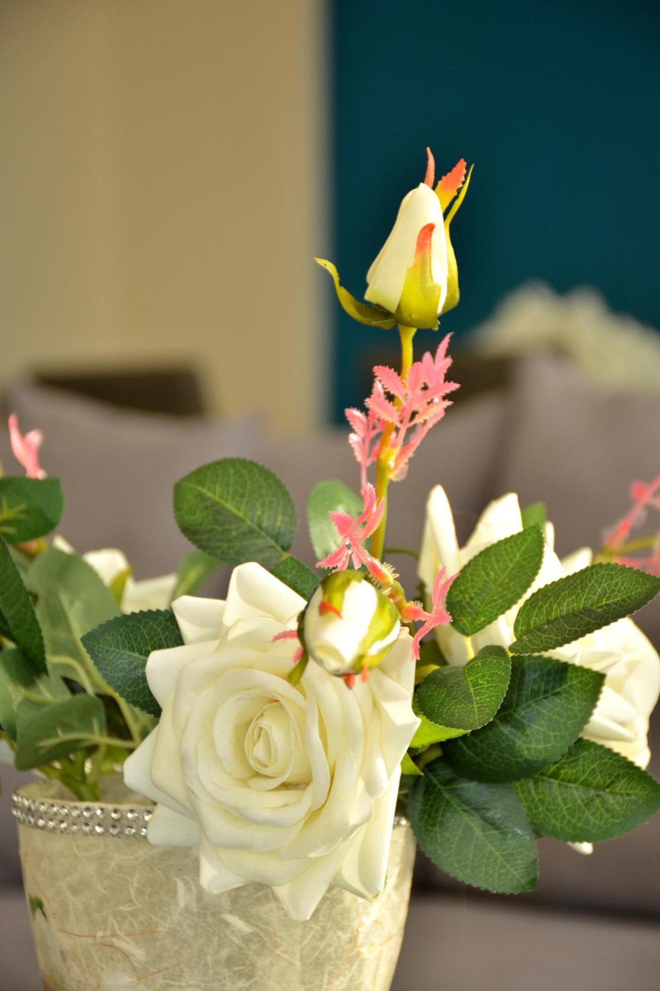 Luxury Suites In Stavromenos Bilik gambar