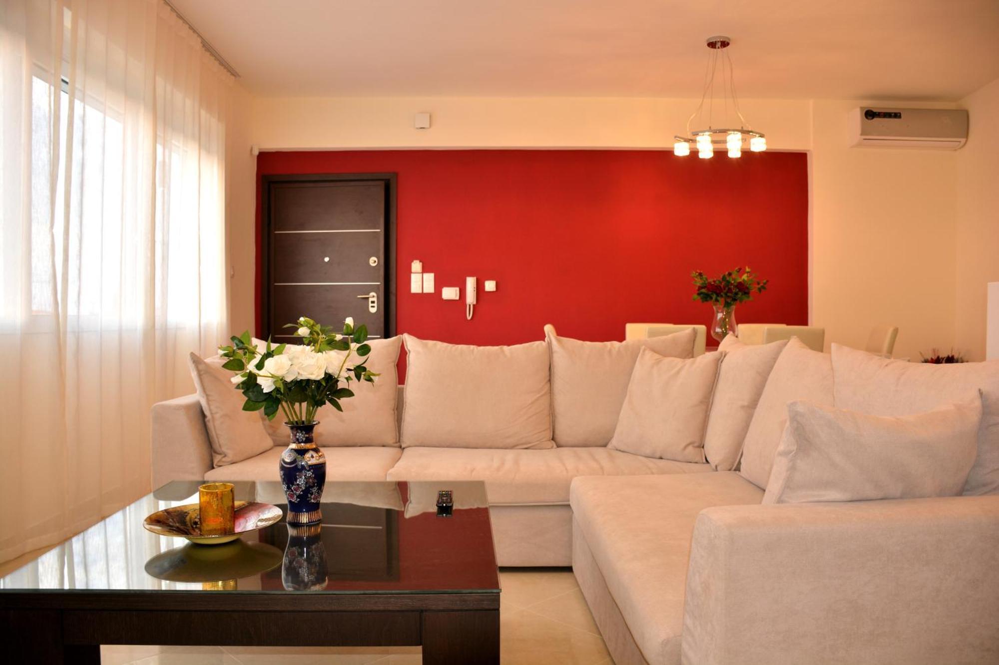 Luxury Suites In Stavromenos Bilik gambar
