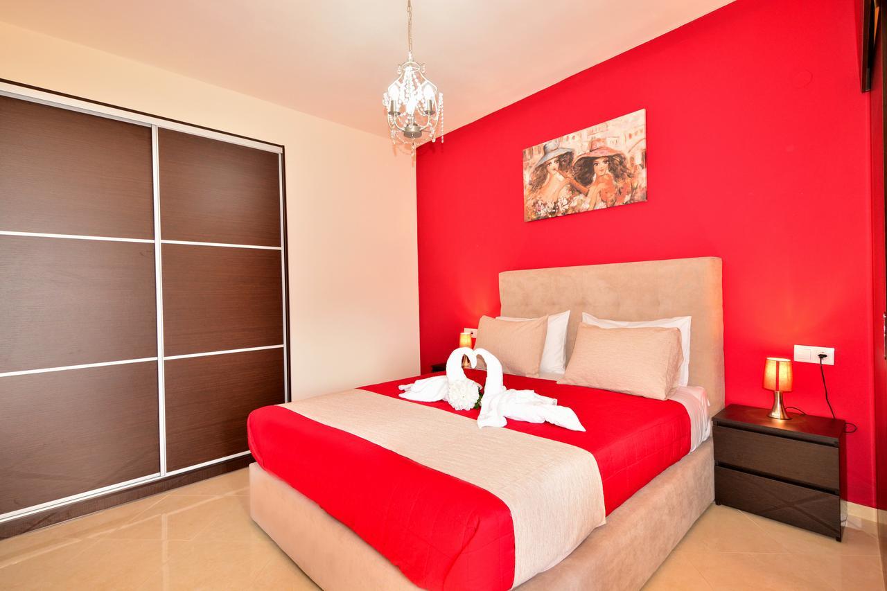 Luxury Suites In Stavromenos Luaran gambar